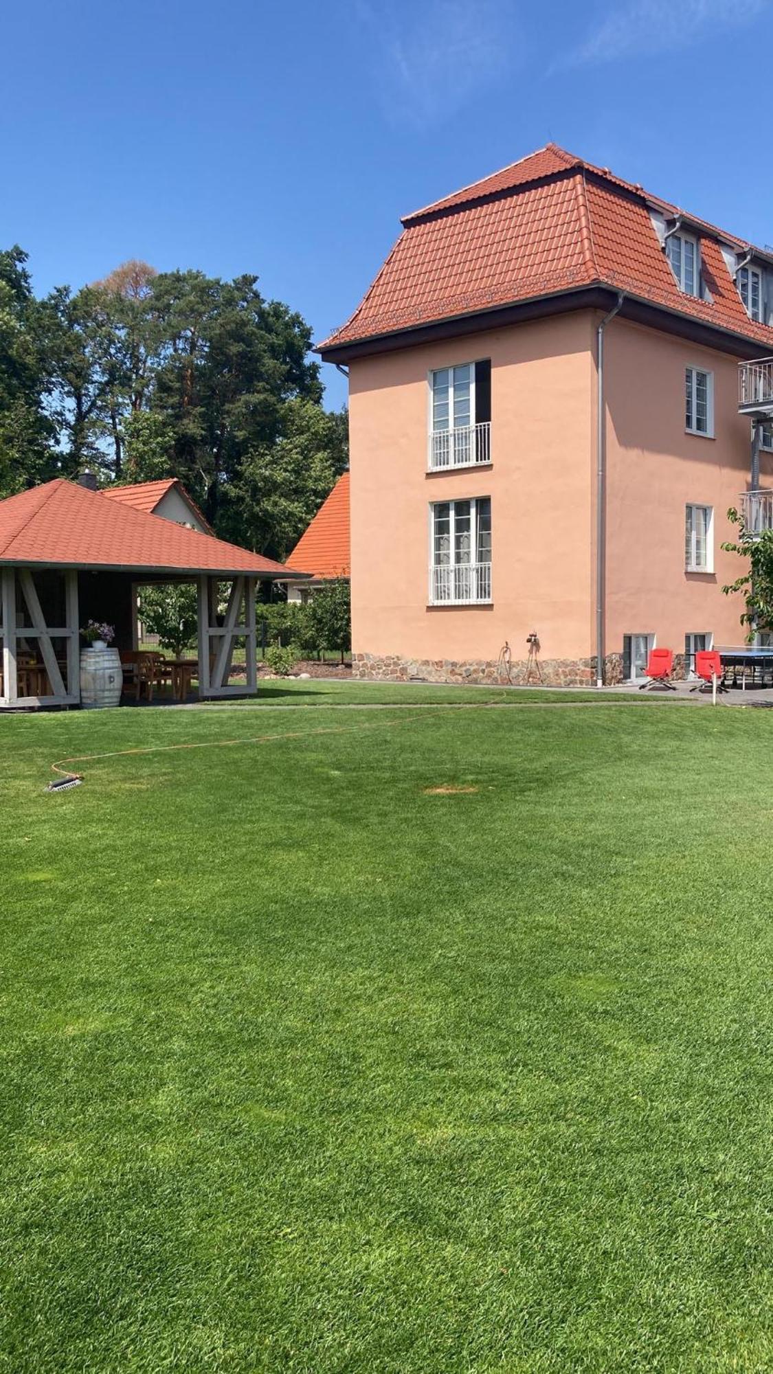 Haus Brandenburg Aparthotel Stechlin Exteriör bild