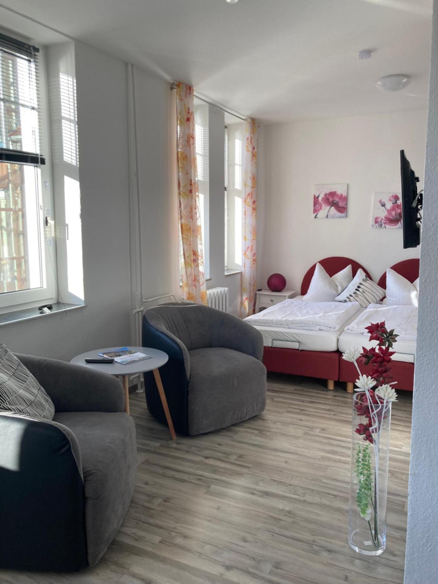 Haus Brandenburg Aparthotel Stechlin Exteriör bild