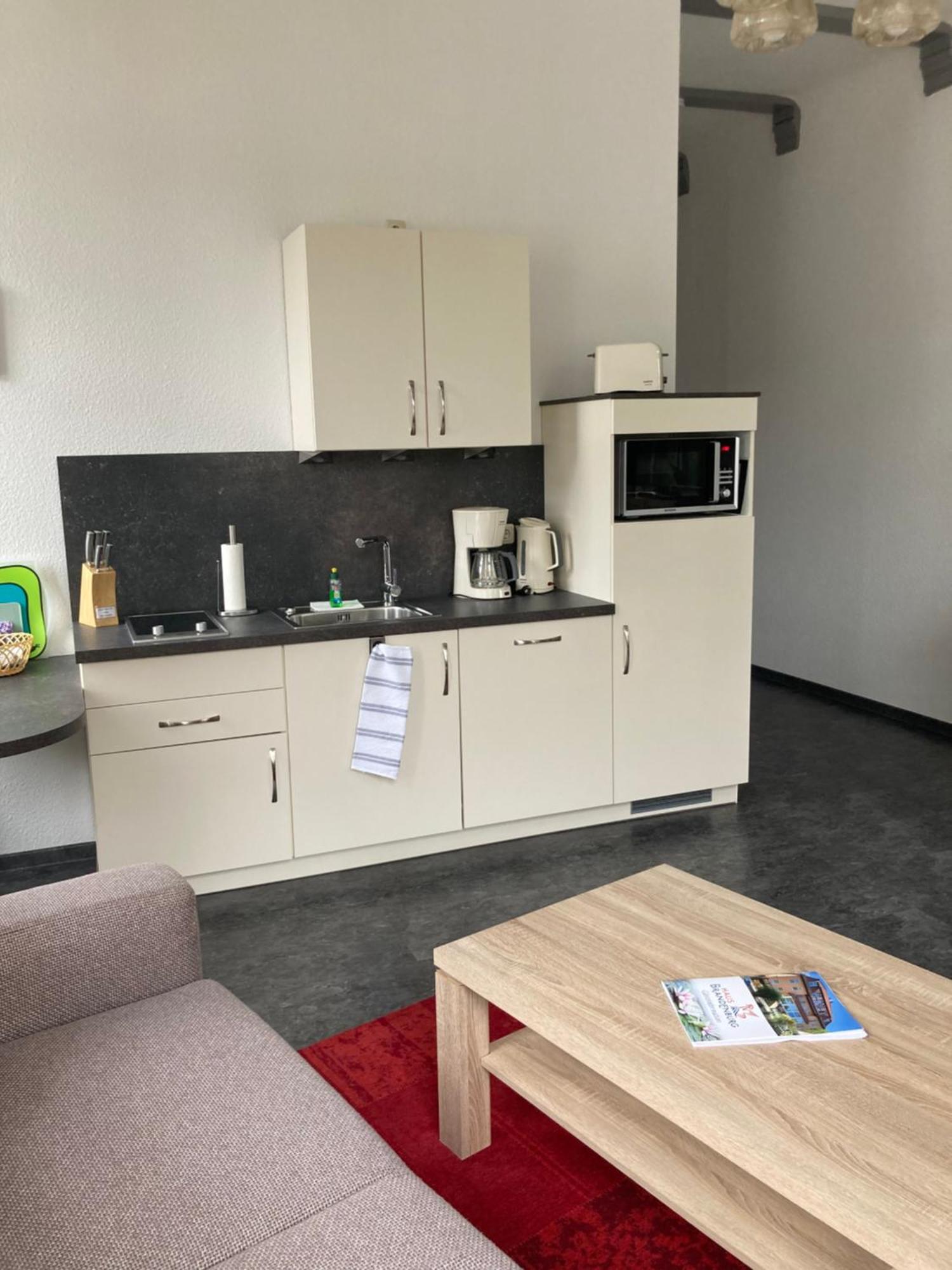 Haus Brandenburg Aparthotel Stechlin Exteriör bild