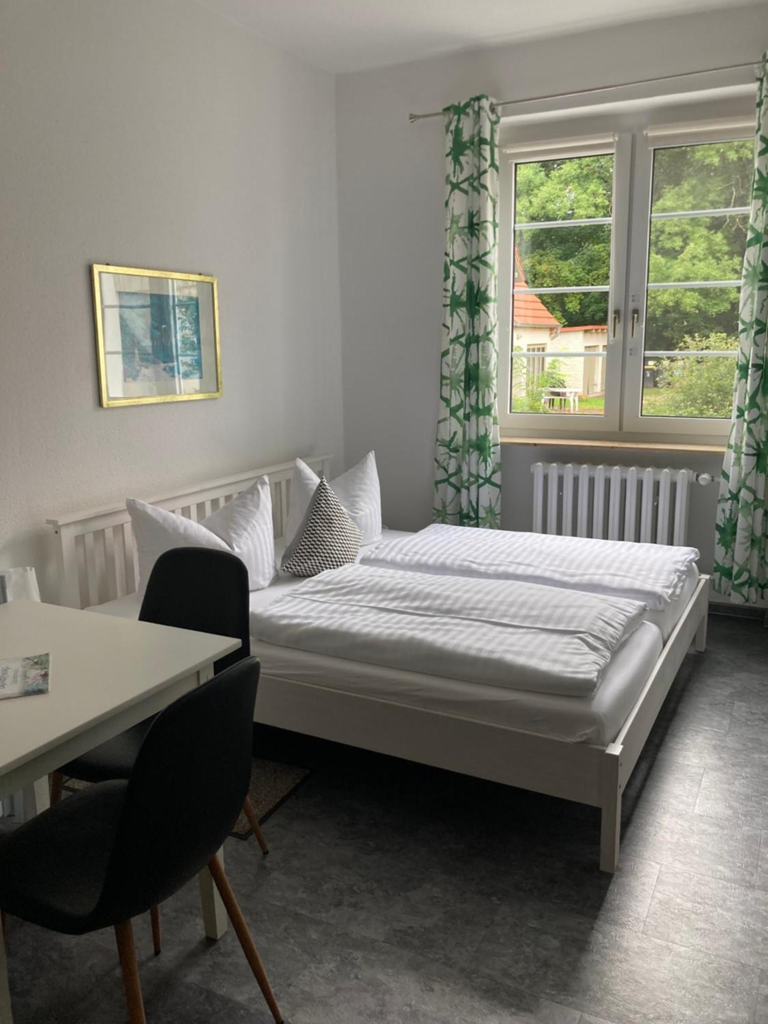 Haus Brandenburg Aparthotel Stechlin Exteriör bild