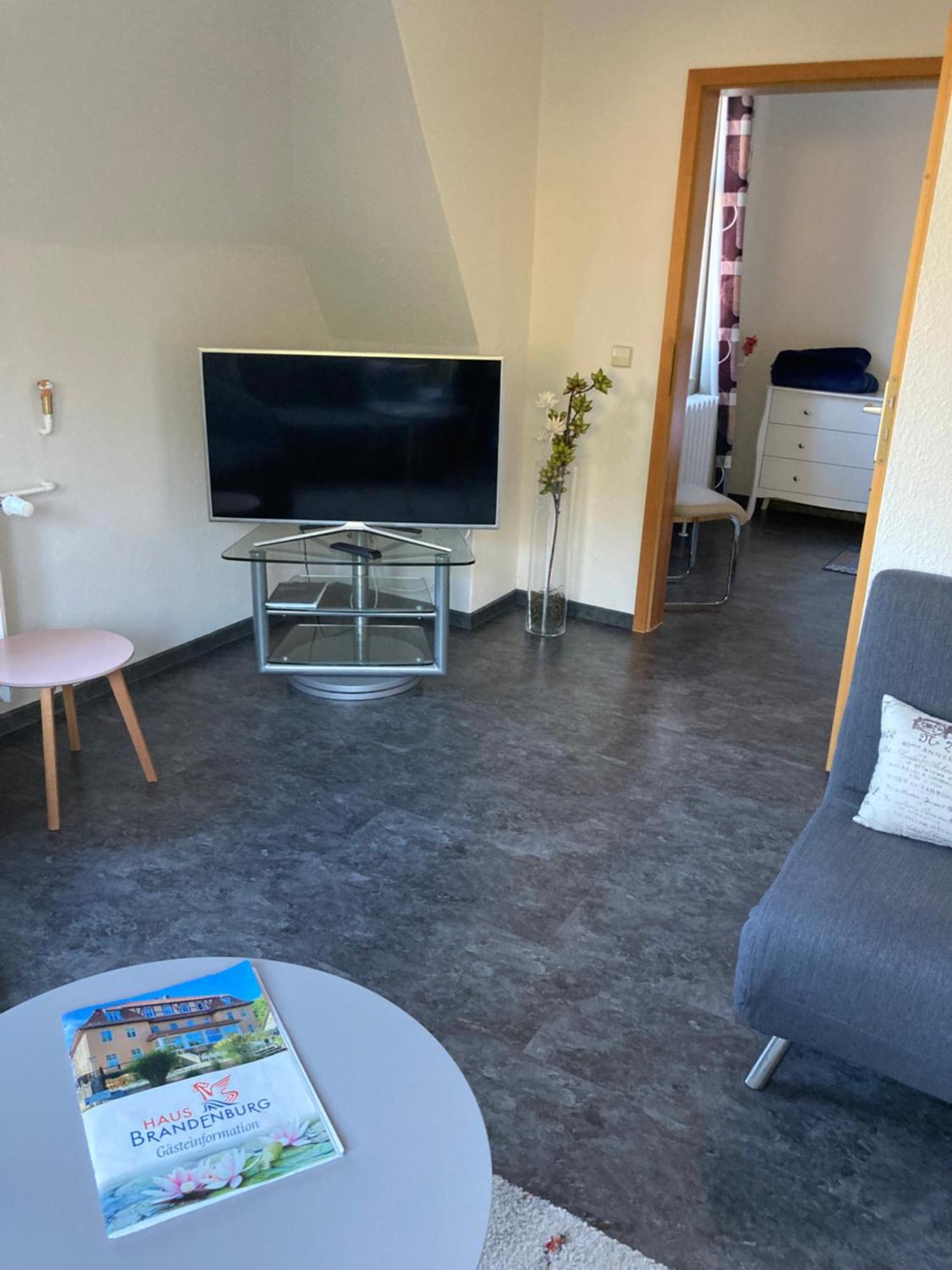 Haus Brandenburg Aparthotel Stechlin Exteriör bild